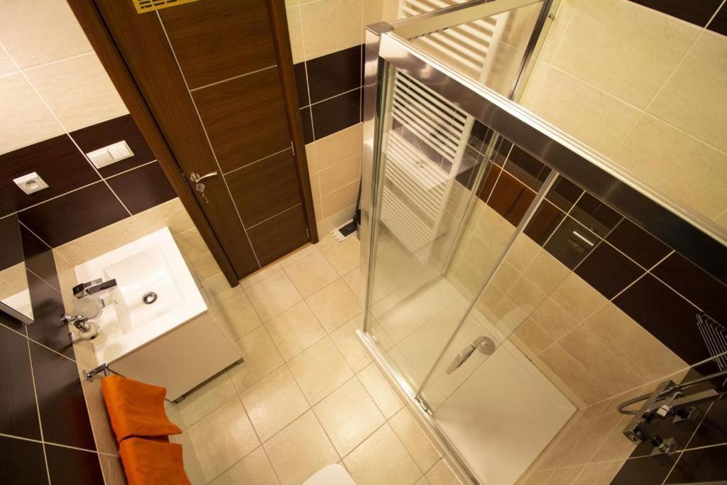 Apartman Adam Velky Slavkov Luaran gambar